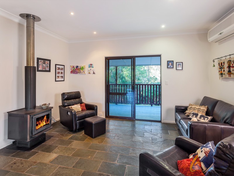 68 Pacey Rd, Upper Brookfield QLD 4069