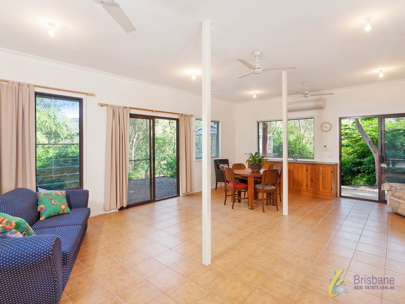 68 Pacey Rd, Upper Brookfield QLD 4069