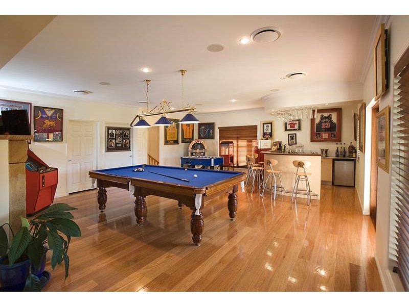 421 Grandview Road, Pullenvale QLD 4069