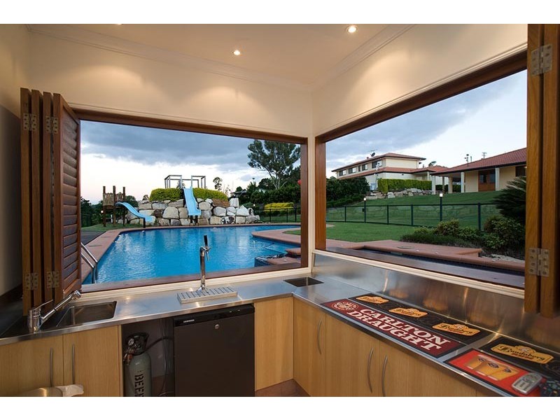 421 Grandview Road, Pullenvale QLD 4069