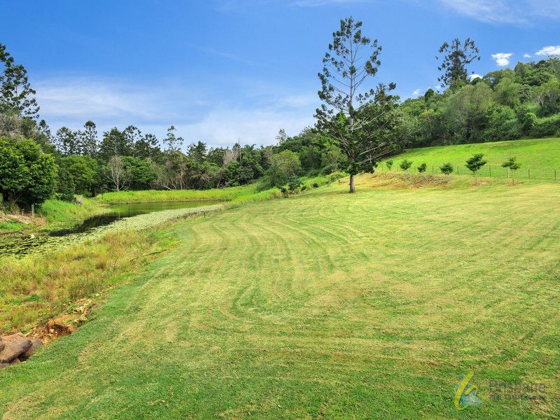 30 Corniche Place, Brookfield QLD 4069