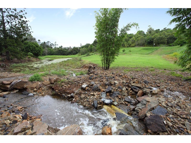 30 Corniche Place, Brookfield QLD 4069