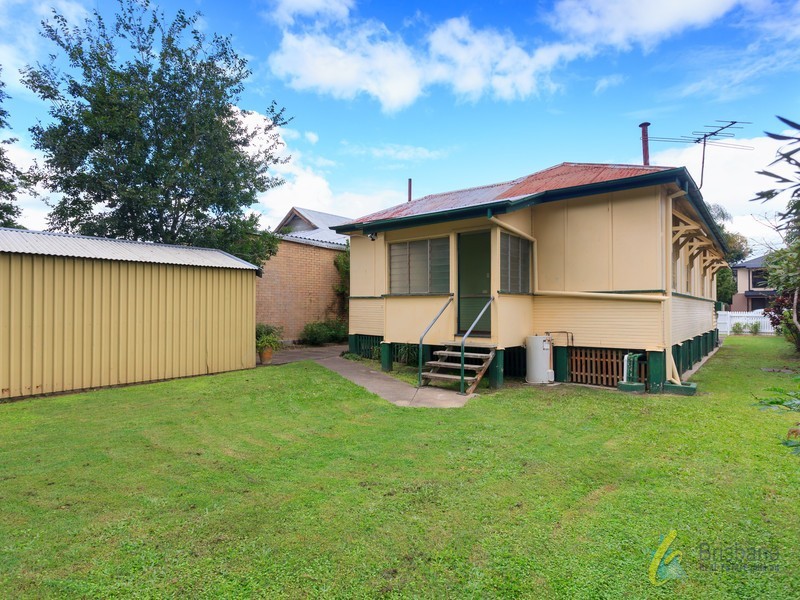 13 Rakeevan Rd, Graceville QLD 4075