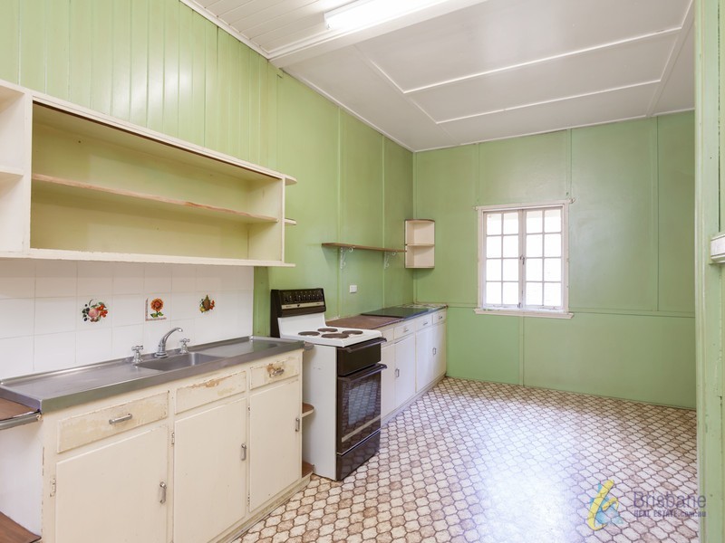 13 Rakeevan Rd, Graceville QLD 4075