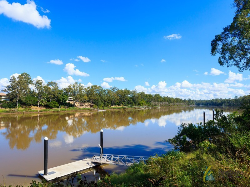 15 Vidgen Lane, Kenmore QLD 4069