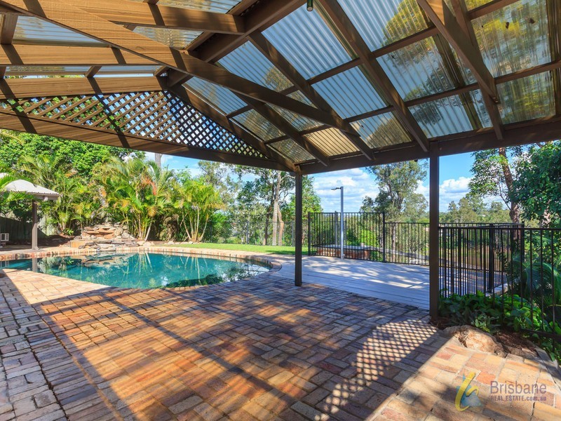 15 Vidgen Lane, Kenmore QLD 4069