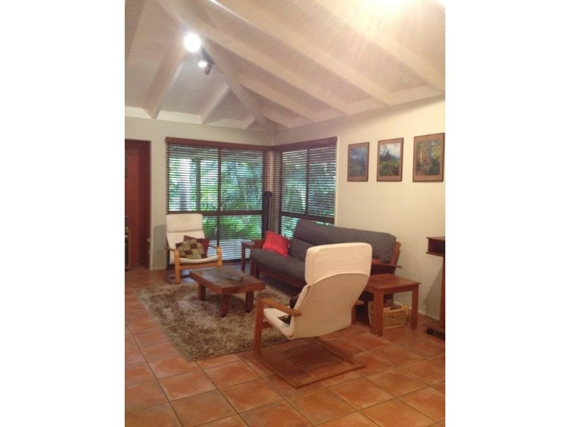 73 Chapel Hill Road, Chapel Hill QLD 4069