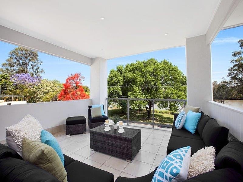11 Esplanade, Yeronga QLD 4104