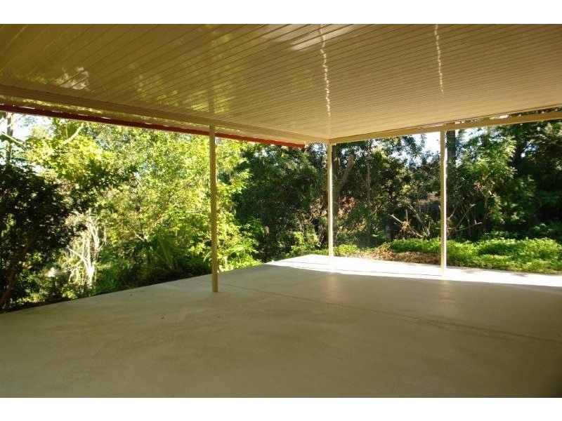 8 Vanimo Street, Chapel Hill QLD 4069