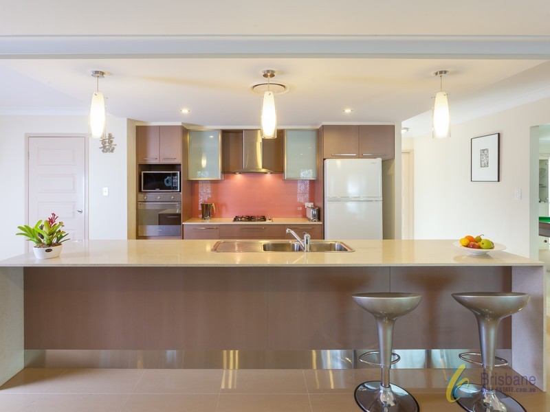 86 Gordon Cct, Seventeen Mile Rocks QLD 4073