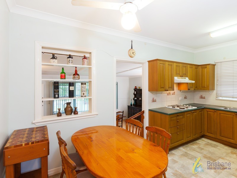 19 Sandon St, Graceville QLD 4075