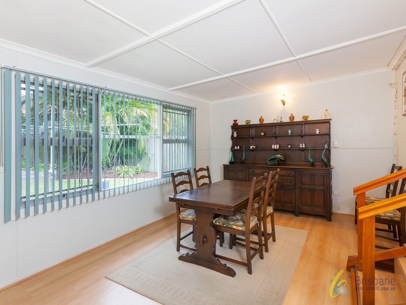 19 Sandon St, Graceville QLD 4075