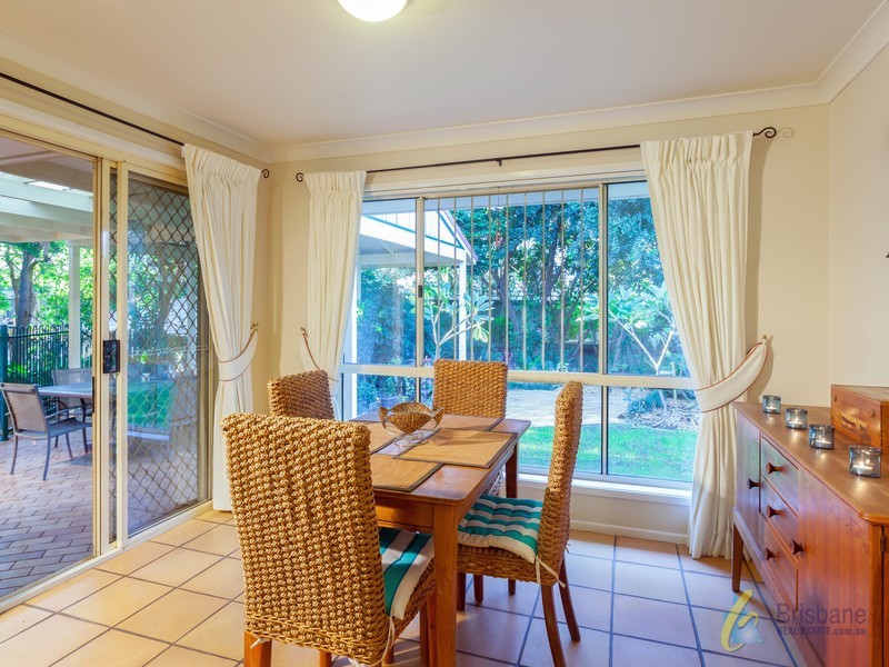 5 Olley Court, Brookfield QLD 4069