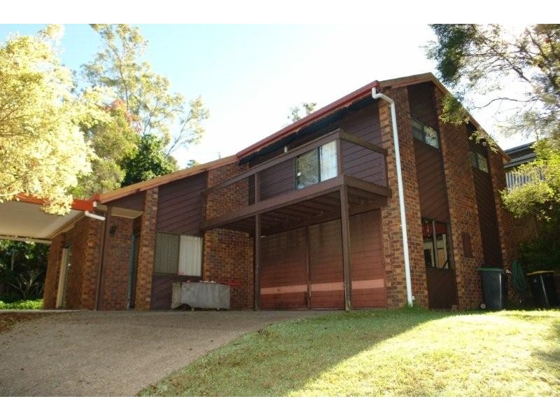 8 Vanimo Street, Chapel Hill QLD 4069