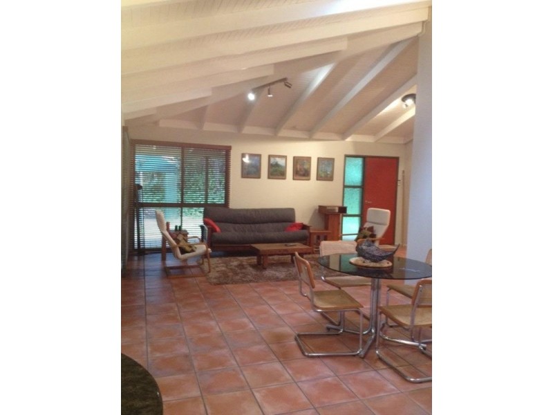 73 Chapel Hill Road, Chapel Hill QLD 4069