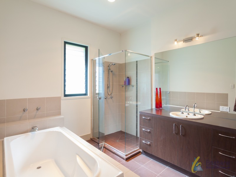 27 Leila Place, Pullenvale QLD 4069