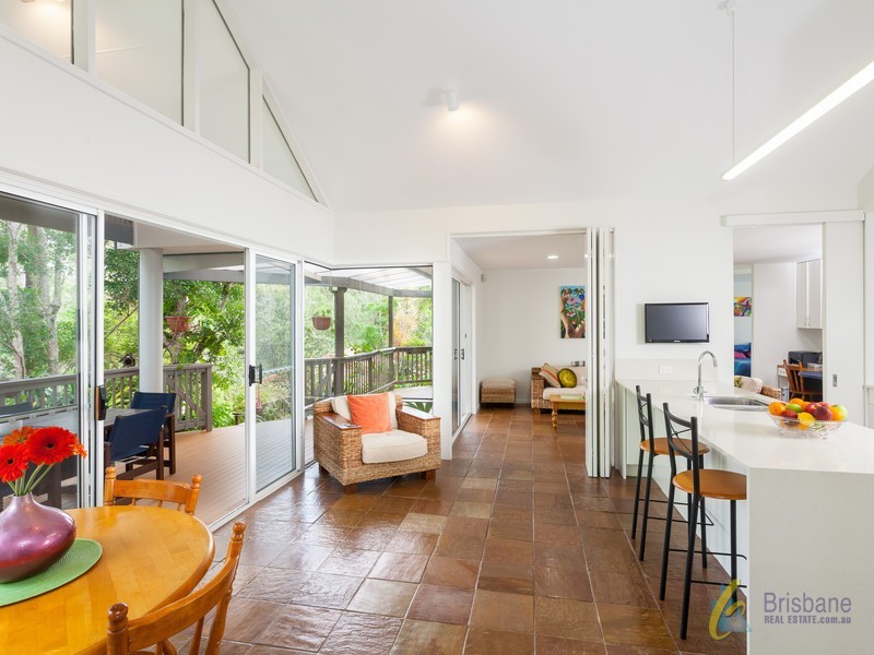 75 Ironbark Road, Chapel Hill QLD 4069