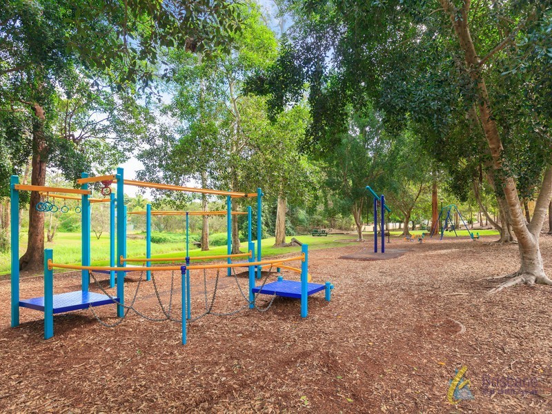 75 Ironbark Road, Chapel Hill QLD 4069