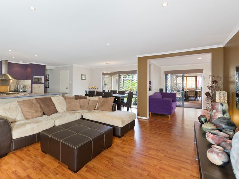 7 Sanson Place, Mount Crosby QLD 4306