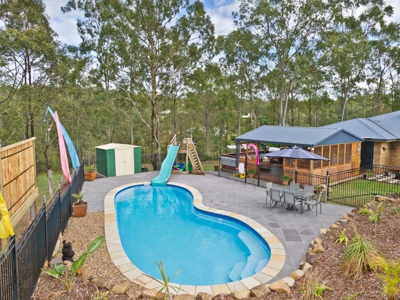 7 Sanson Place, Mount Crosby QLD 4306