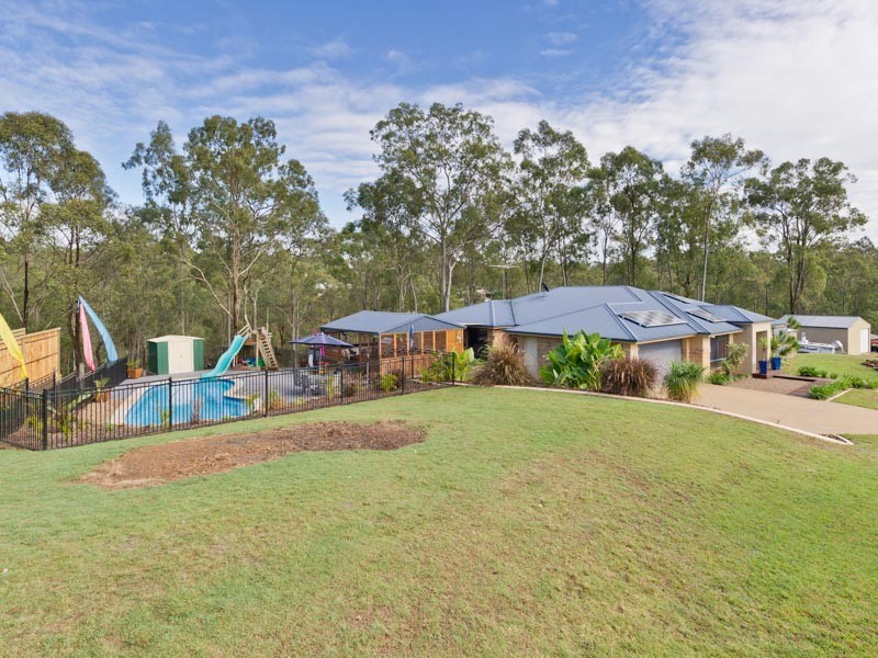 7 Sanson Place, Mount Crosby QLD 4306