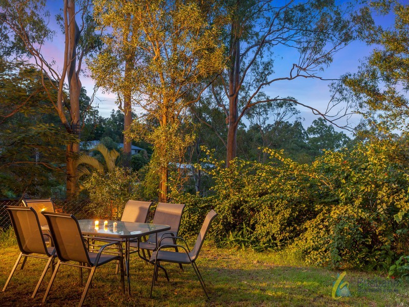 37 Chapel Hill Road, Chapel Hill QLD 4069