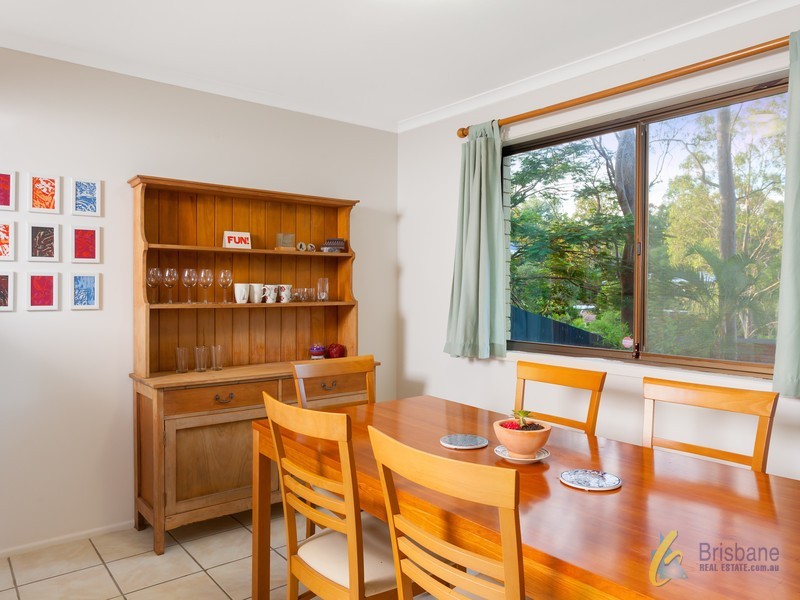37 Chapel Hill Road, Chapel Hill QLD 4069