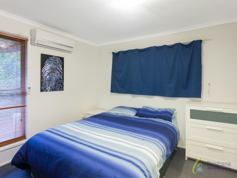 37 Chapel Hill Road, Chapel Hill QLD 4069