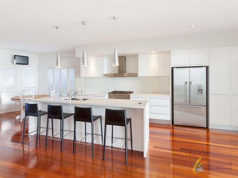 21 Lynell Street, Hamilton QLD 4007