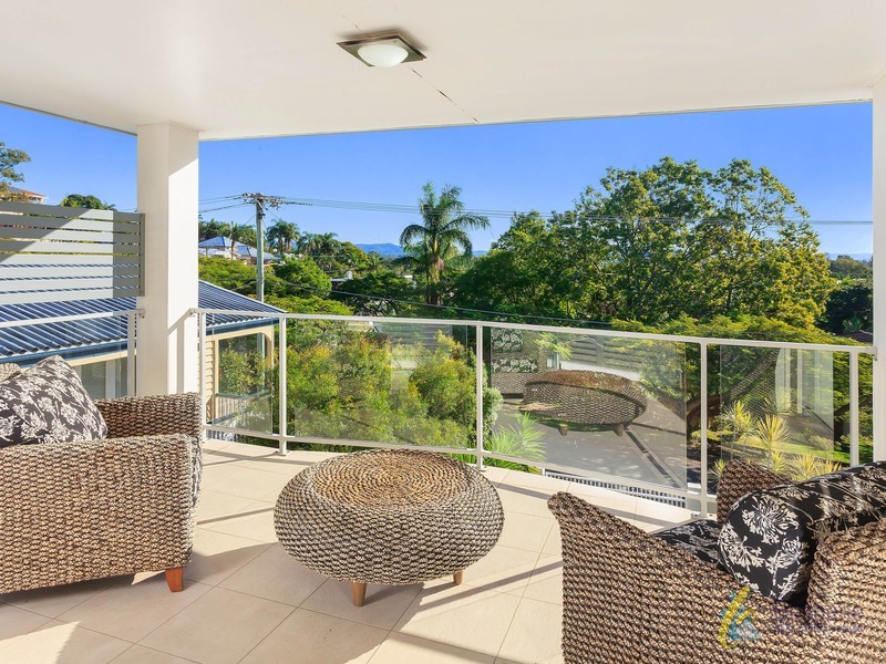 21 Lynell Street, Hamilton QLD 4007