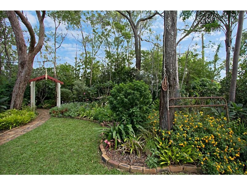 1047 Mount Crosby Rd, Karana Downs QLD 4306