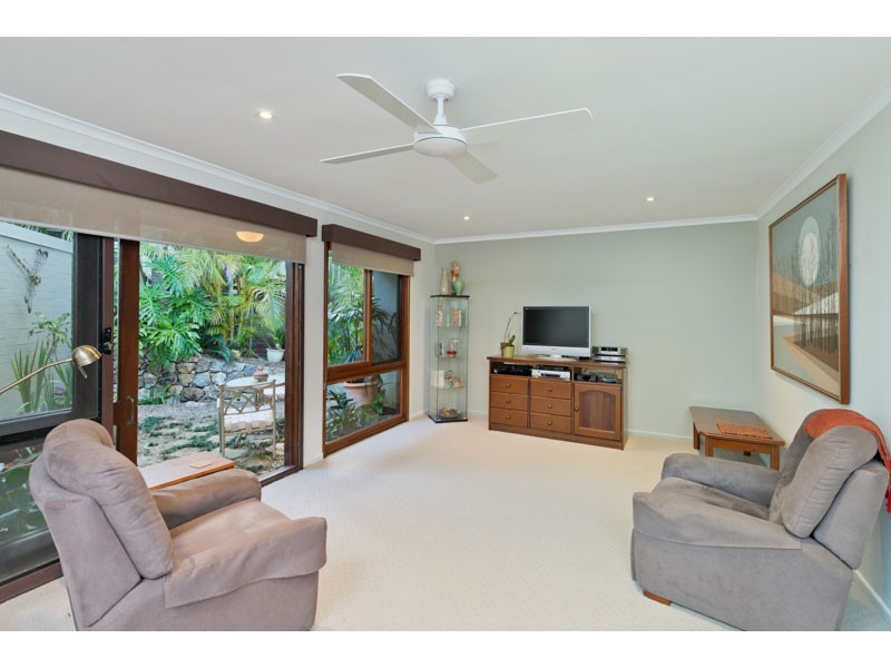 33 Gleneagle Street, Kenmore QLD 4069