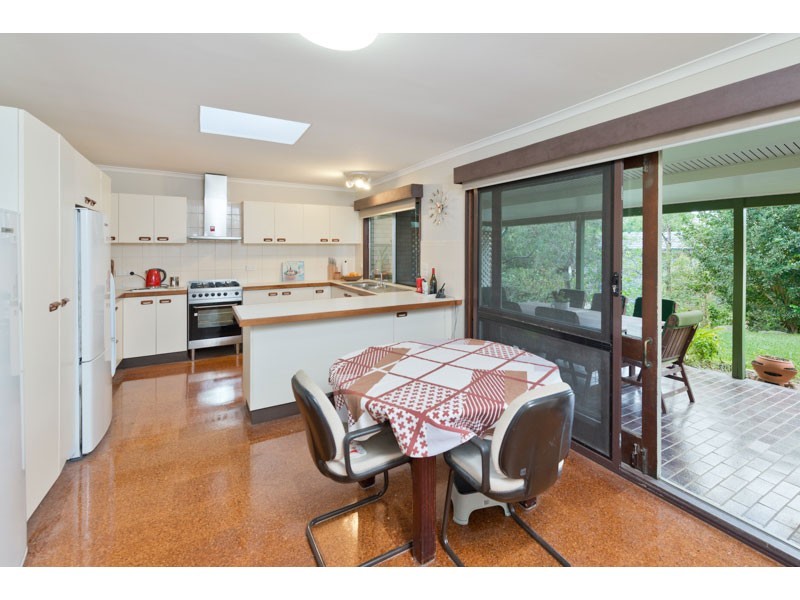 33 Gleneagle Street, Kenmore QLD 4069