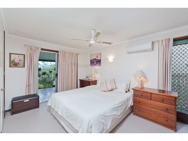 33 Gleneagle Street, Kenmore QLD 4069