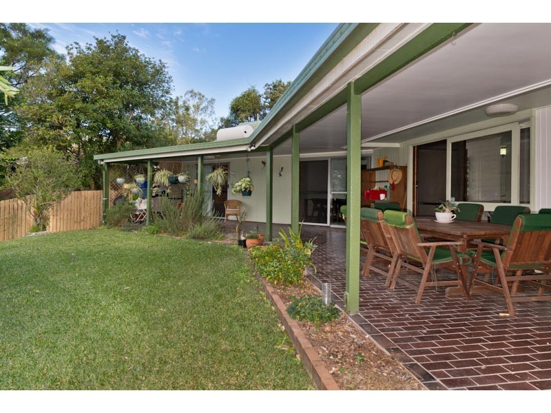 33 Gleneagle Street, Kenmore QLD 4069