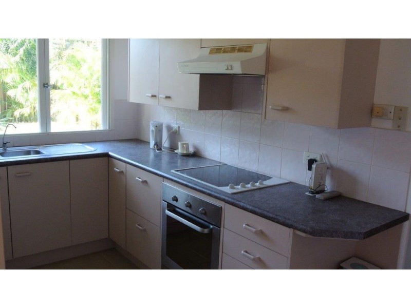 16 Harvard Street, Kenmore QLD 4069