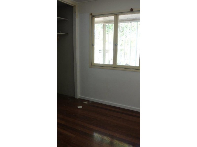 16 Harvard Street, Kenmore QLD 4069