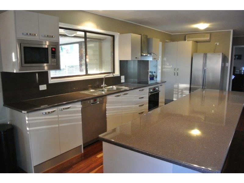 1 Twilight Street, Kenmore QLD 4069