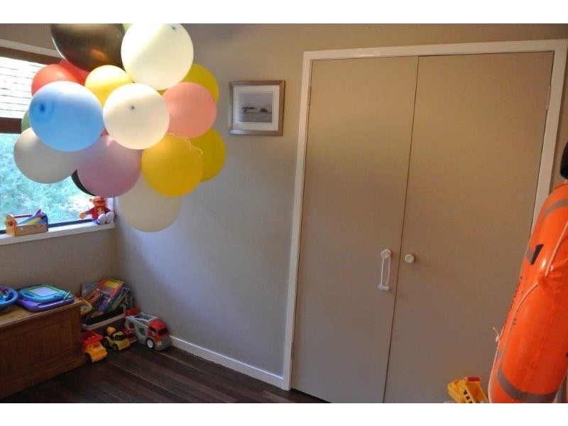 1 Twilight Street, Kenmore QLD 4069