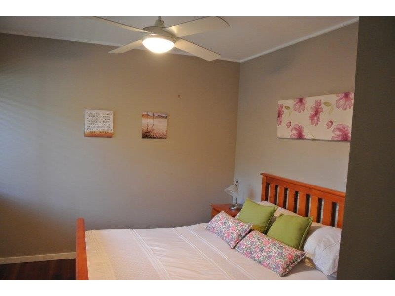 1 Twilight Street, Kenmore QLD 4069