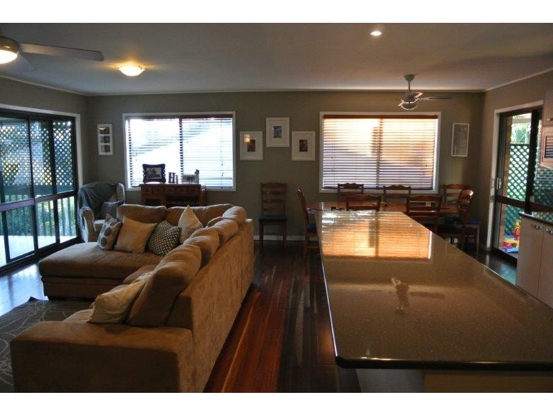 1 Twilight Street, Kenmore QLD 4069