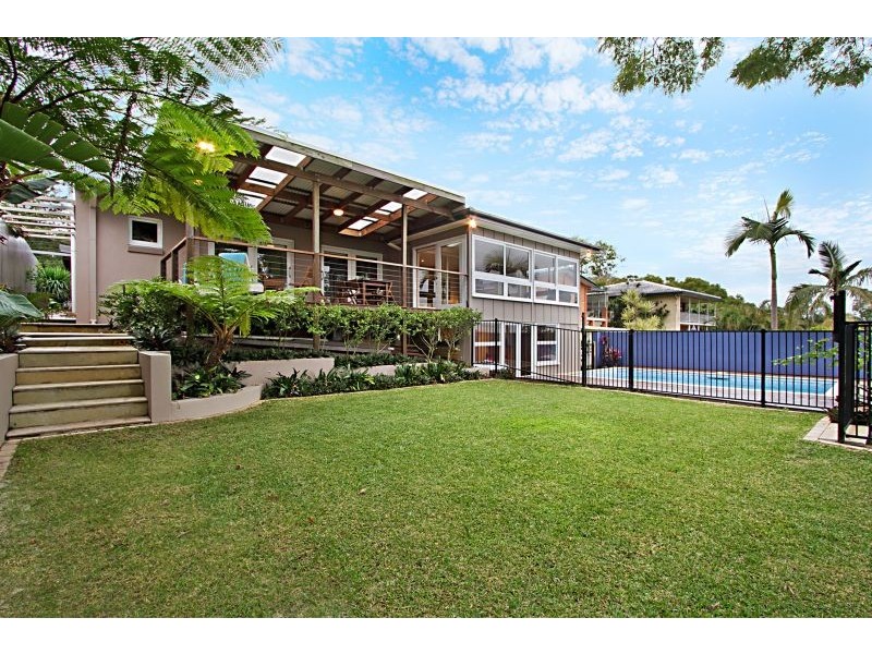 10 Aberfeldy Street, Kenmore QLD 4069