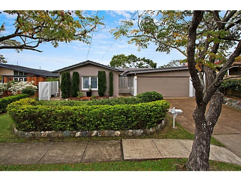 10 Aberfeldy Street, Kenmore QLD 4069
