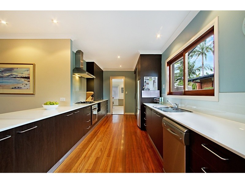 10 Aberfeldy Street, Kenmore QLD 4069