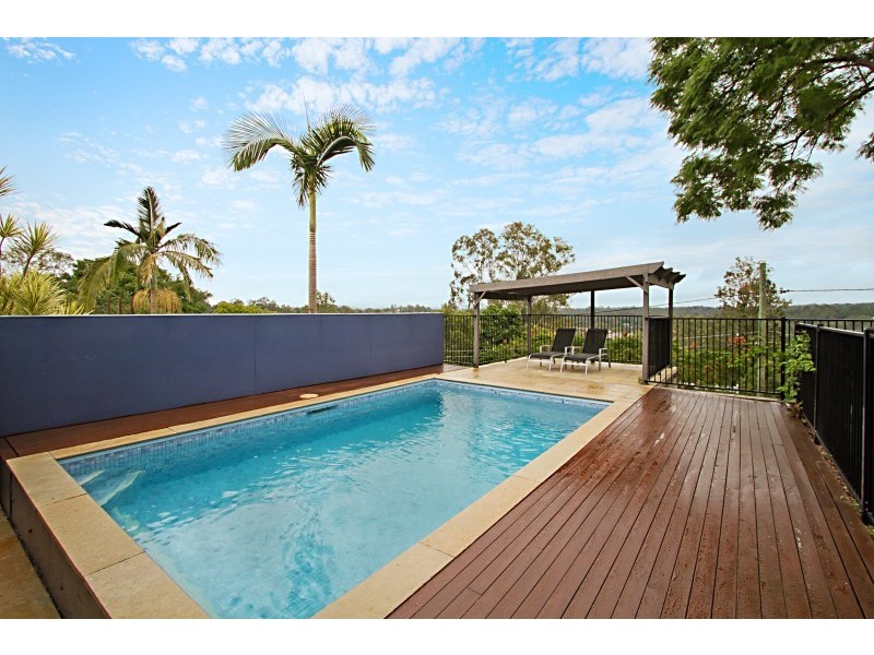10 Aberfeldy Street, Kenmore QLD 4069