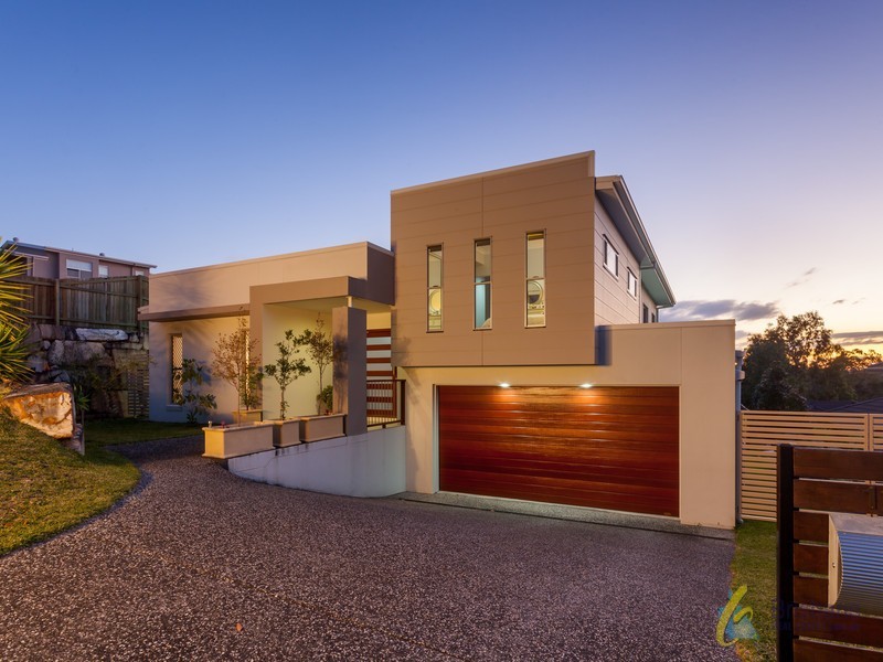 13 Casuarina Street, Seventeen Mile Rocks QLD 4073