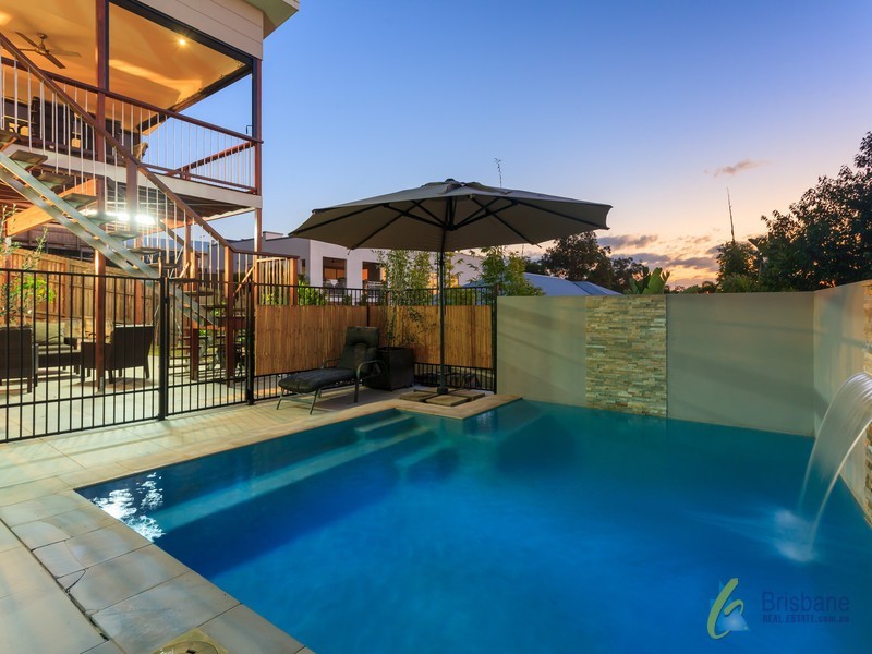 13 Casuarina Street, Seventeen Mile Rocks QLD 4073