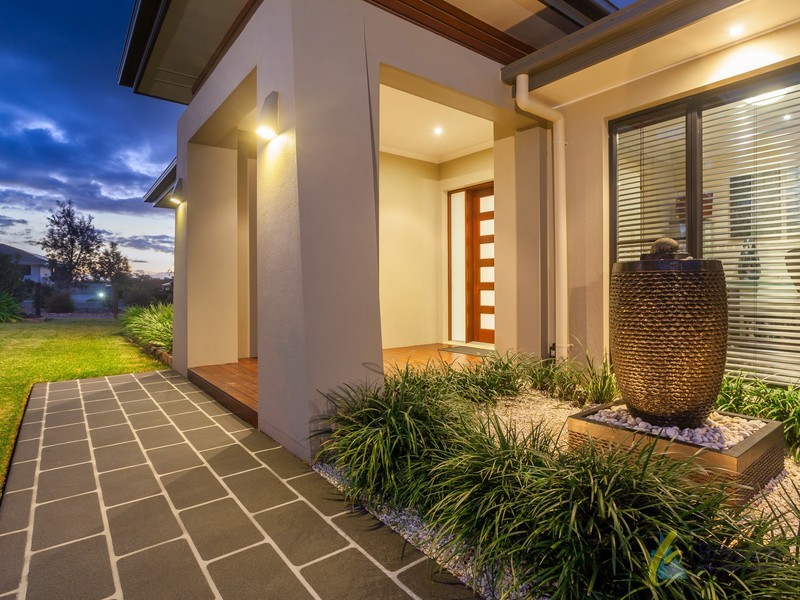 4 Redwood Street, Moggill QLD 4070