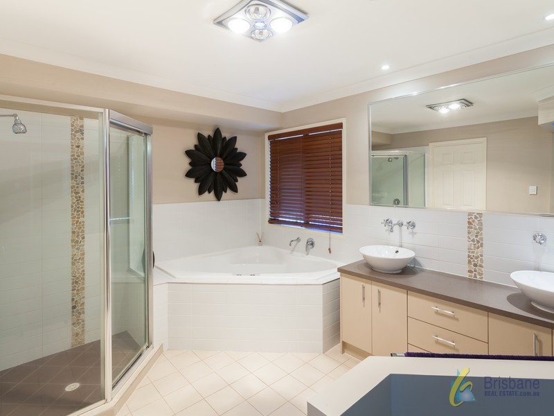 86 Sanctuary Drive, Forest Lake QLD 4078