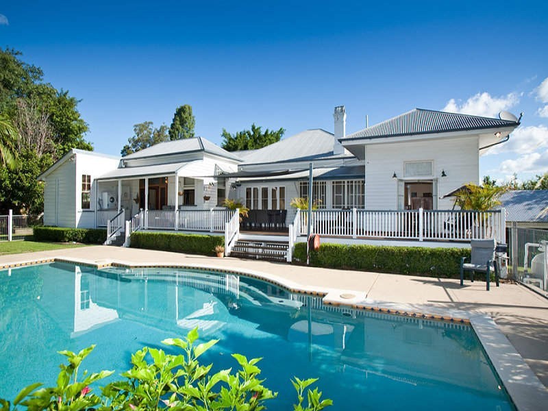 137 Lather Road, Bellbowrie QLD 4070